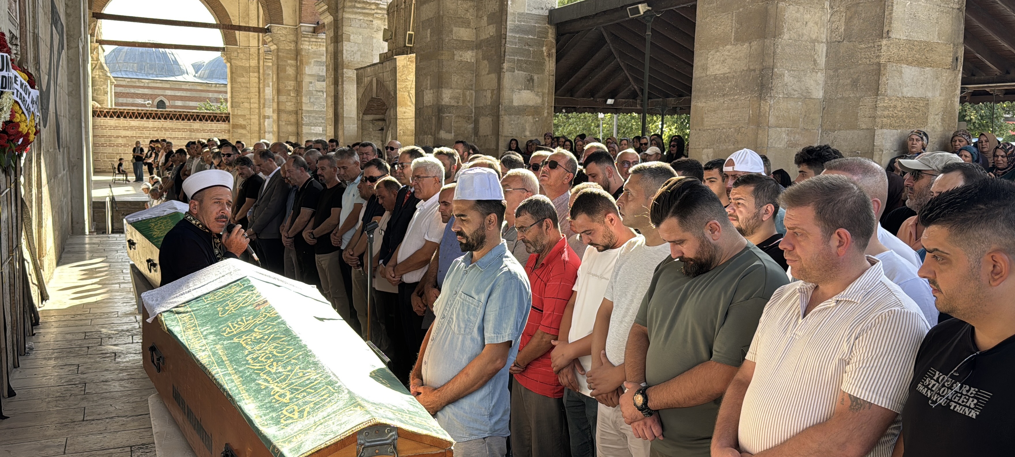 Çanakkale’deki Kazada Hayatını Kaybeden İki Genç Edirne’de Son Yolculuğuna Uğurlandı