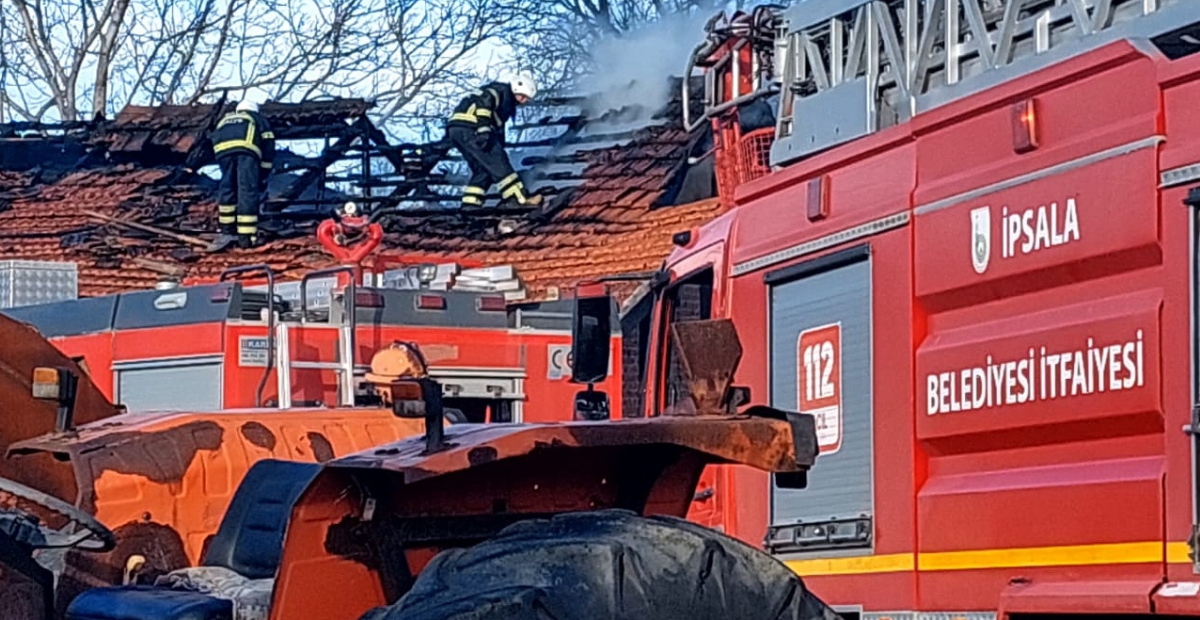 Çatıda Başlayan Yangın Evi Sardı: Edirne İpsala’da Korku Dolu Anlar
