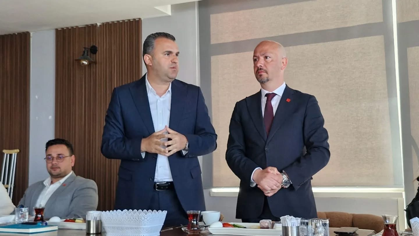 CHP’Lİ BÜYÜKŞEHİR BELEDİYESİ, CHP’Lİ SÜLEYMANPAŞA BELEDİYESİ’Nİ MAHKEMEYE VERMİŞ